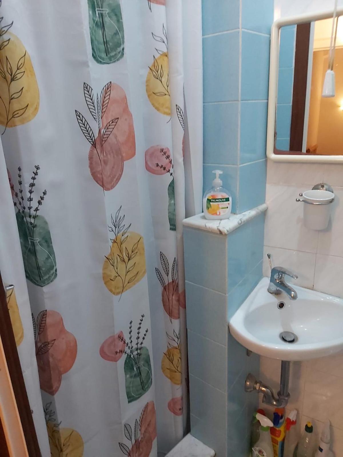 Luisa Rooms - Apartment In The Heart Of Вернацца Экстерьер фото